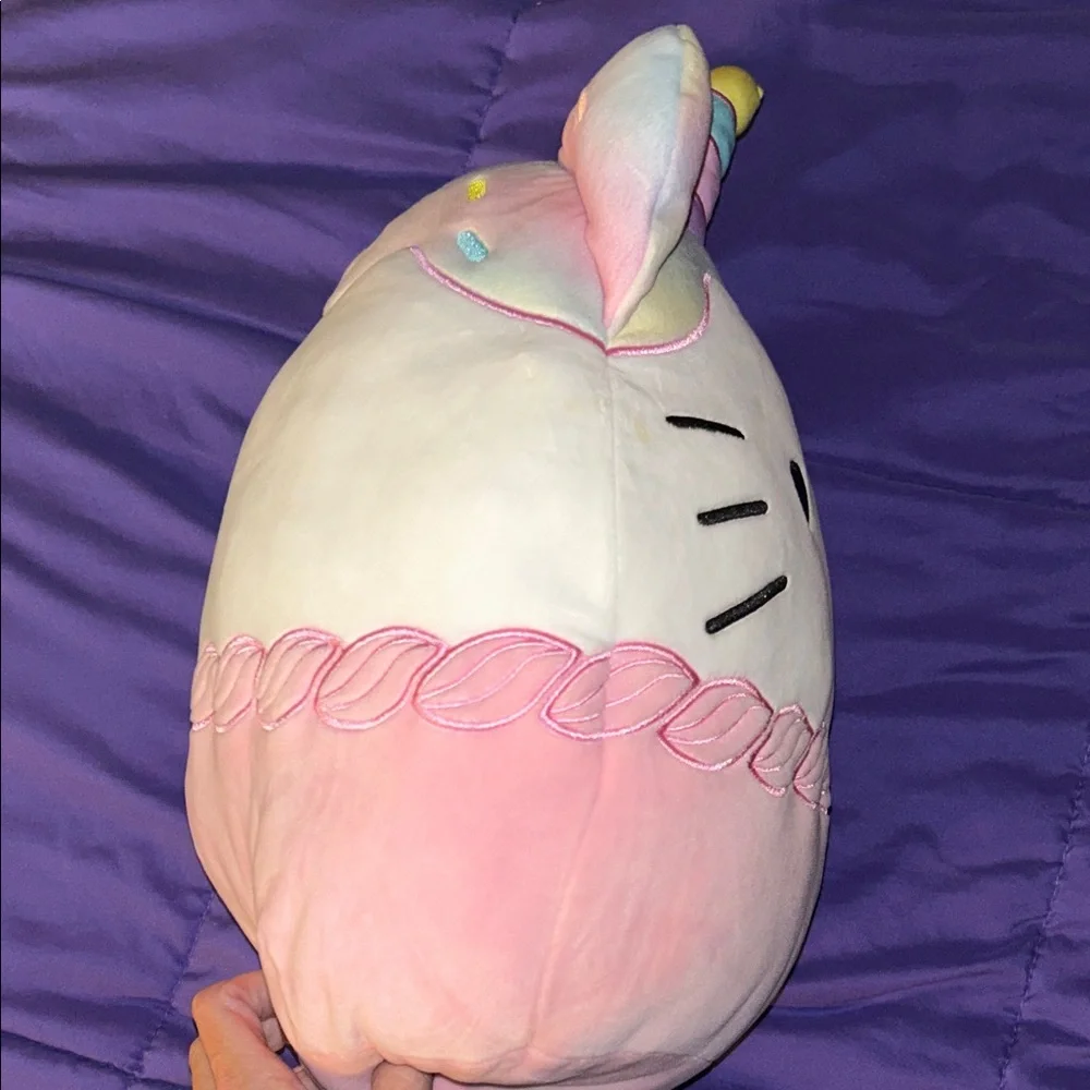 Hello Kitty Unicorn Squishmallow - Picture 8 of 9